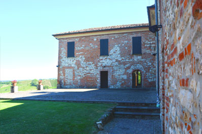 Gli esterni di Torre Fornello