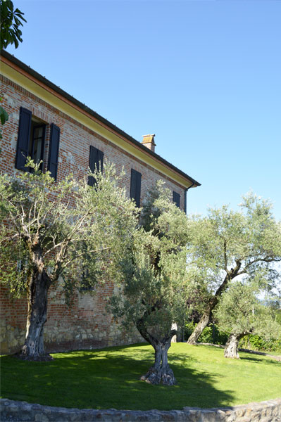 Gli esterni di Torre Fornello